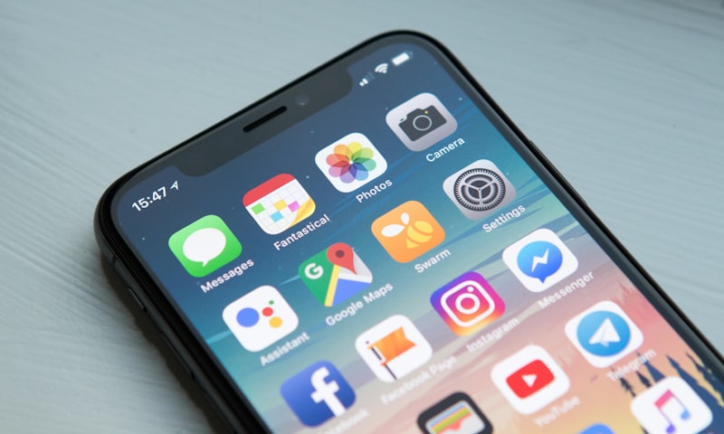 Tela de smartphone com aplicativos