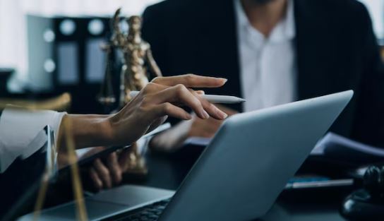 Tecnologia na advocacia: principais vantagens na atuação jurídica